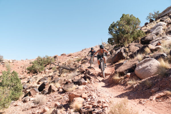 Rascal-Riding-PricklyPear-SpaceDust-JonnyDavie-MollyDanzig-Moab-10.24-54-1536x1024